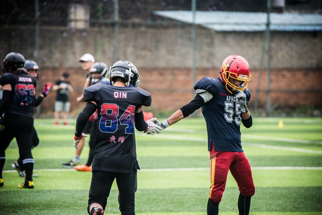 开云体育登录-总决赛巅峰对决！燕赵独角兽队失利东城鲨队队，橄榄球赛场再起波澜；逆风翻盘的范本的简单介绍