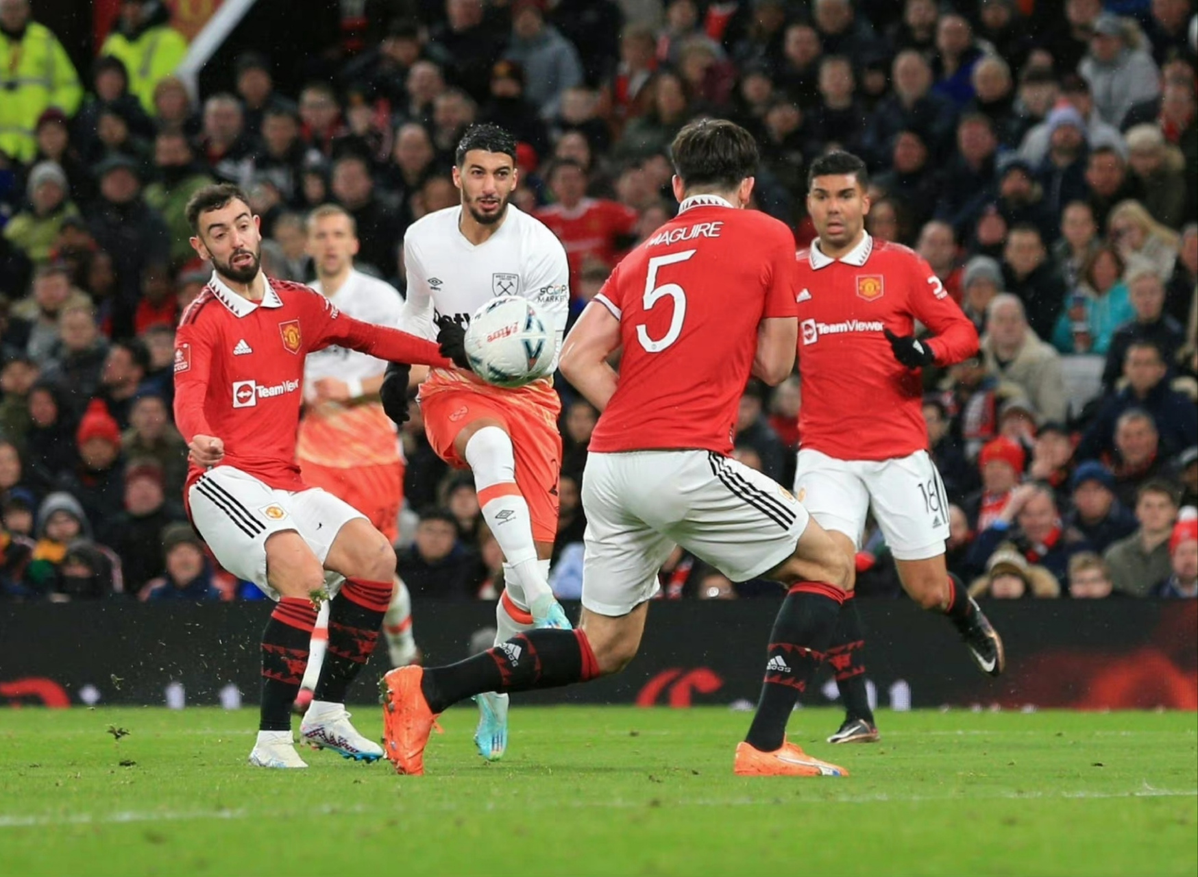 开云体育登录-包含蒂姆在曼联比赛中关键助攻冲刺阶段状态回暖，冲刺阶段纽约尼克斯备战欧冠瞬间刷屏的词条